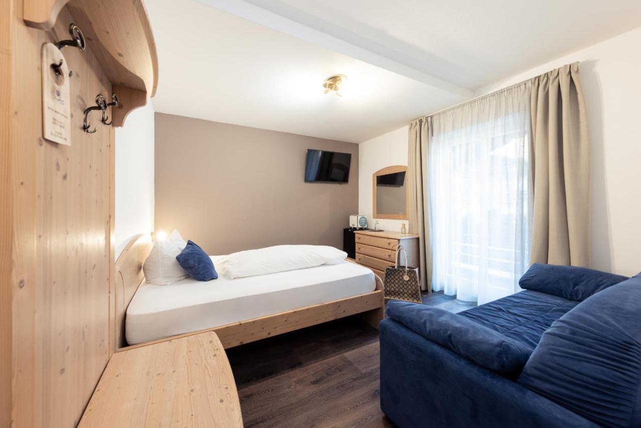 Hotel Berghang Коллепьетра Экстерьер фото